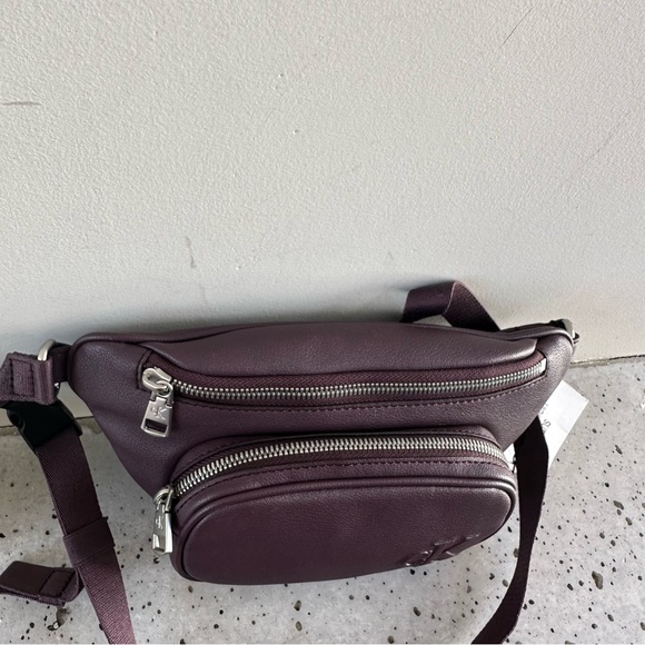 NWT Calvin Klein Ultralight Embossed Logo Belt Bag - Picture 10 of 14